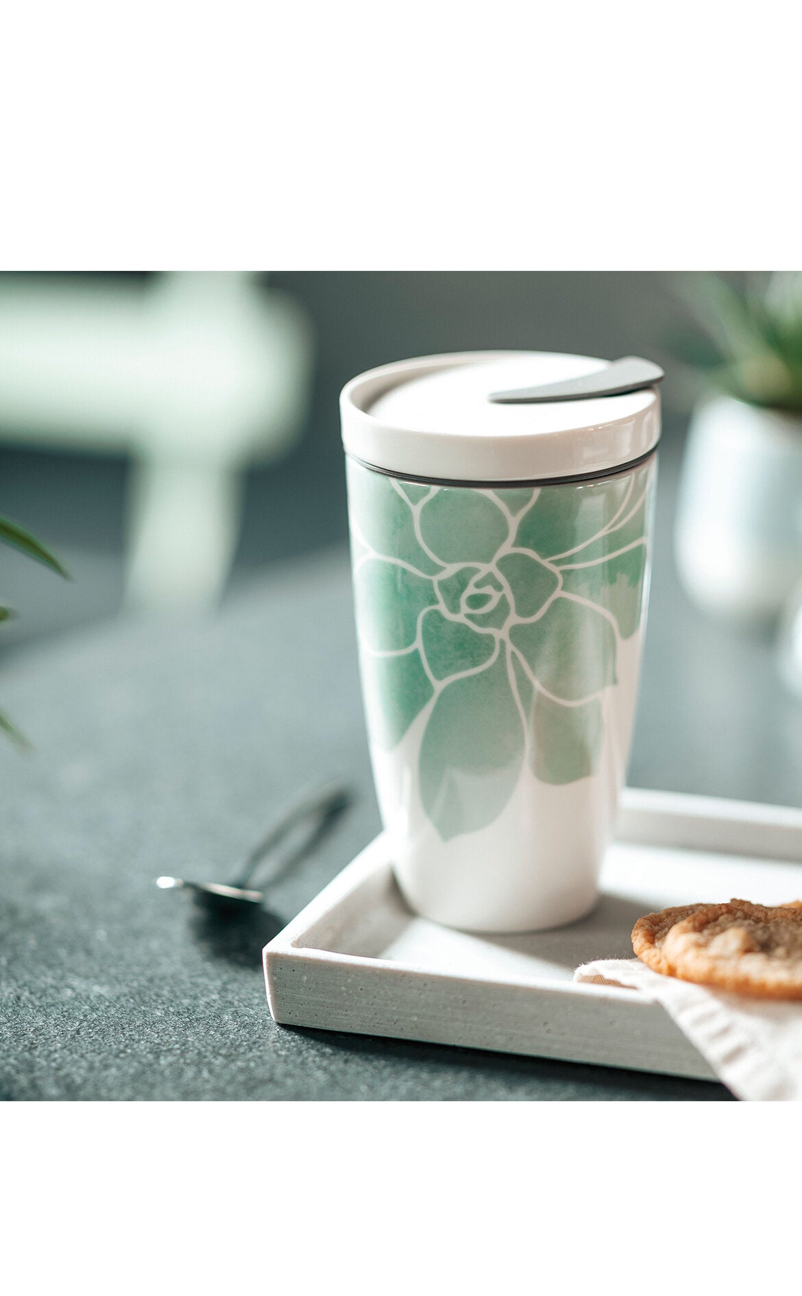 VILLEROY AND BOCH Coffee To Go Yeşil Çiçekli Porselen Kupa Termos 0,35L D’Maison